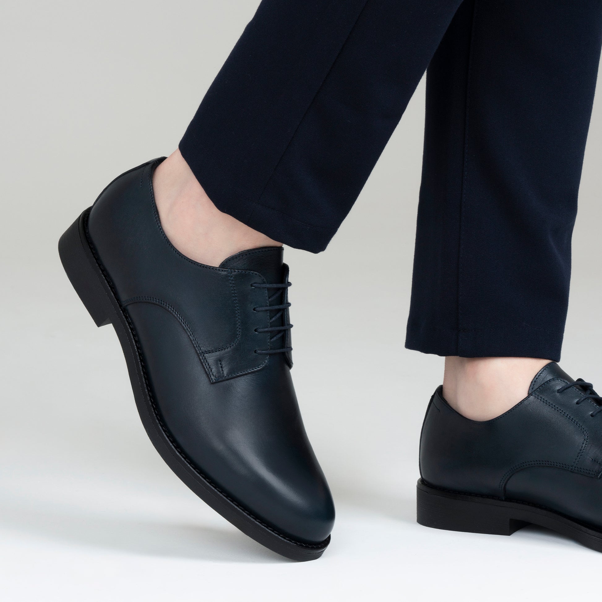 Derby de cuero genuino para hombre