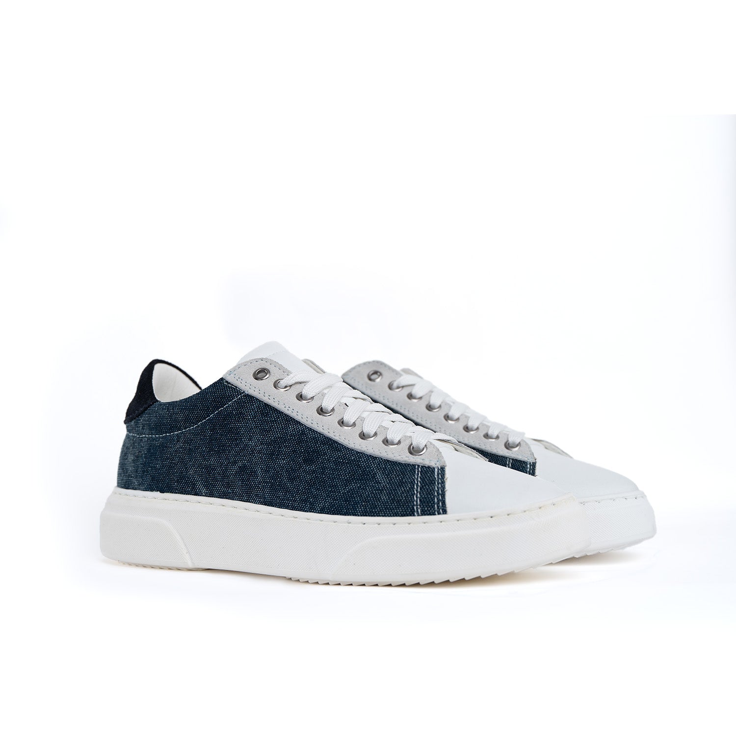 Zapatillas Smith para hombre en denim fondo blanco